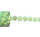 Aplikacja w taśmie jasne zielone kwiaty szer. 3cm (1)