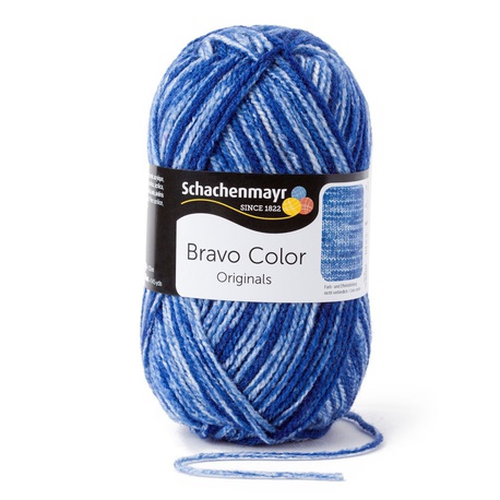 Niebieska włóczka bravo color na czapkę i innych robótek ręcznych marki Schachenmayr