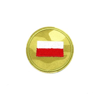 Aplikacja narodowa z flagą polski i milatarnym tłem.