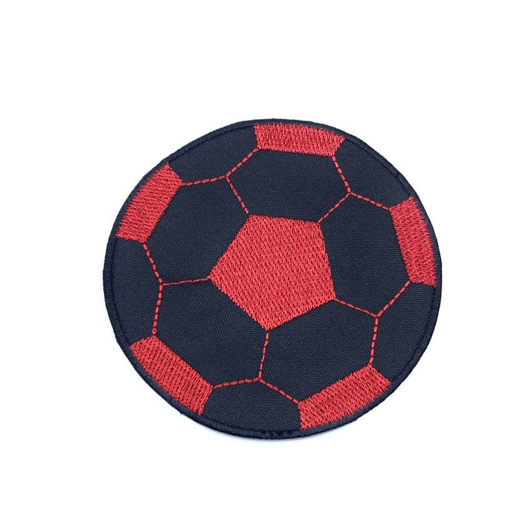 Aplikacja piłkarska - piłka do piłki nożnej do naprasowania na koszulkę lub spodnie. Kolor czarno-czerwony.