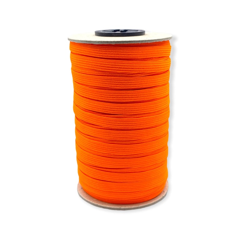 Pomarańczowa gumka bieliźniana wykorzystywana w odzieży o szerokości 7mm.