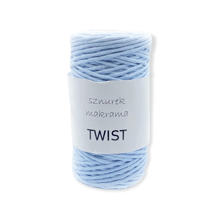 Sznurek bawełniany Twist do makramy w kolorze błękitnym, pojedynczo skręcany i o zawartości 90% bawełny.