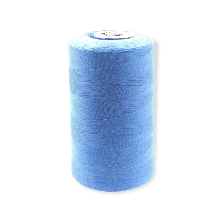 Nici overlockove Viga 120 marki Ariadna. Doskonałe nici odzieżowe do szycia w kolorze jasnym niebieskim.